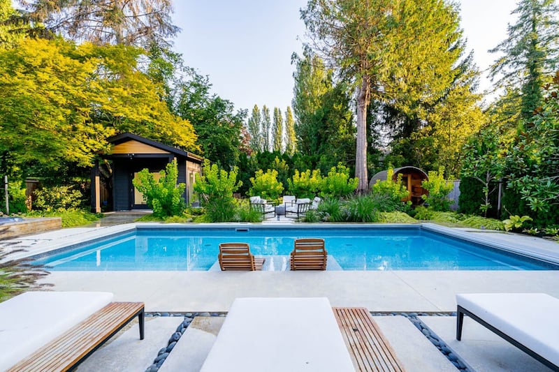 outdoor-pool