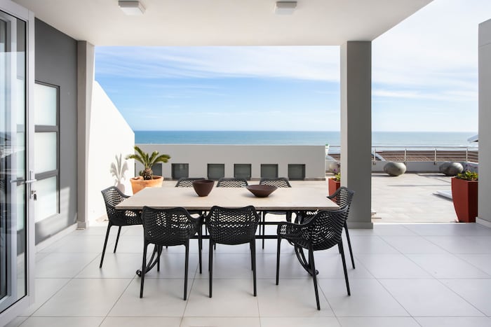 Property located at Single Family Home/House in Hermanus, South Africa