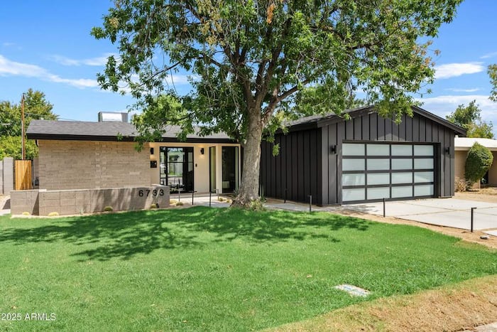 Property located at Single Family Home/House in Phoenix, AZ