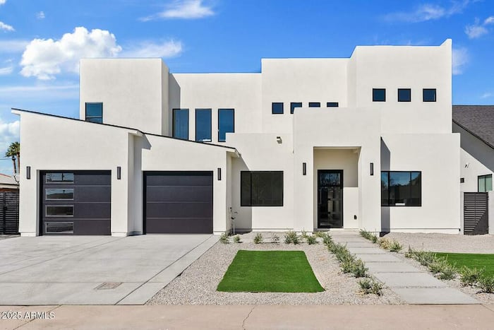 Property located at Single Family Home/House in Phoenix, AZ