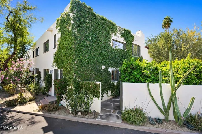 Property located at Villa/Townhouse in Paradise Valley, AZ