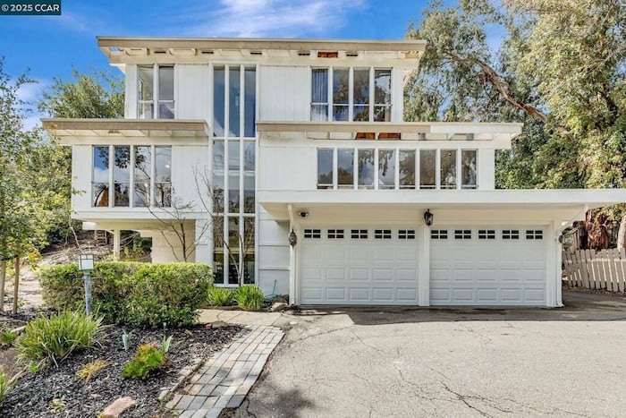 Property located at Single Family Home/House in Alamo, CA