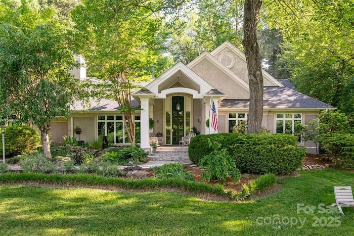 Single Family Home/House in Asheville, NC
