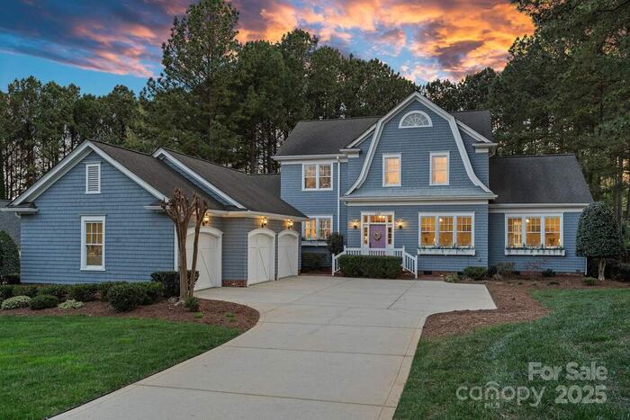Single Family Home/House in Mooresville, NC