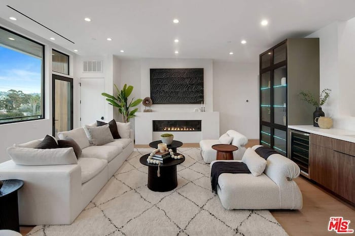 Property located at Single Family Home/House in Los Angeles, CA