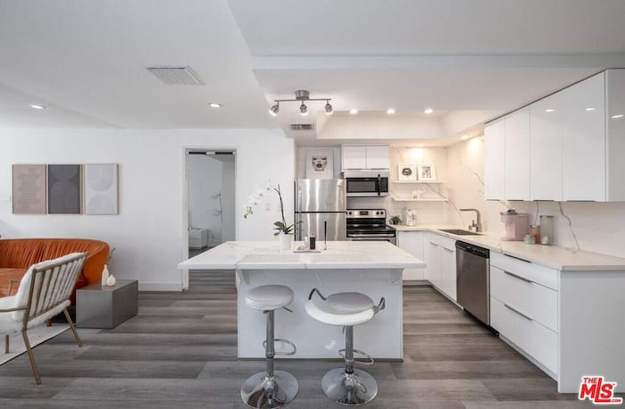 Property located at Condominium in Los Angeles, CA