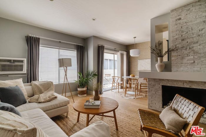 Property located at Condominium in Los Angeles, CA