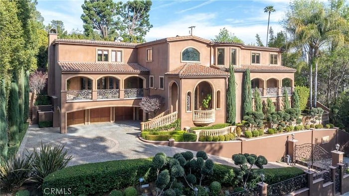 Property located at Single Family Home/House in Encino, CA