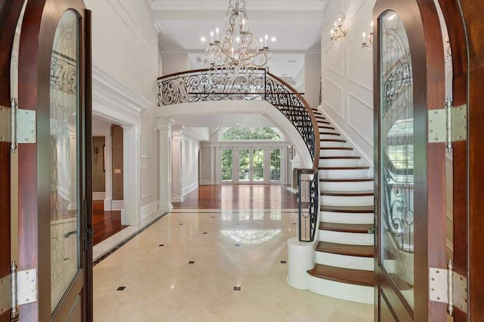 Single Family Home/House in Atlanta, GA