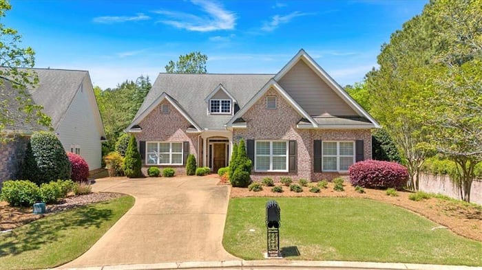 Single Family Home/House in Rome, GA