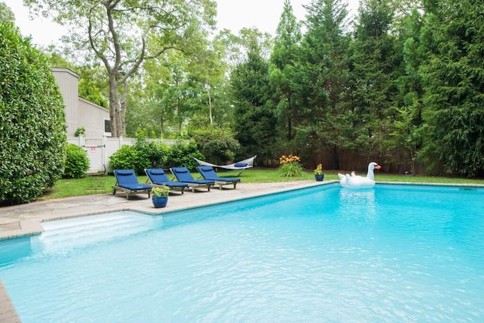 Single Family Home/House in East Hampton, NY