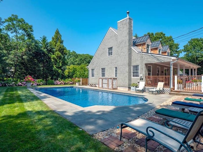 Single Family Home/House in East Hampton, NY