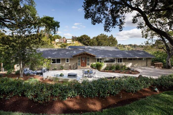 Property located at Single Family Home/House in Los Altos Hills, CA