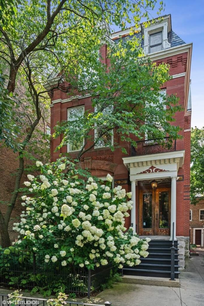 Property located at Single Family Home/House in Chicago, IL