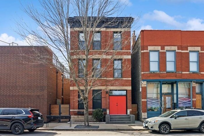 Property located at Single Family Home/House in Chicago, IL