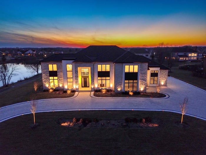 Property located at Single Family Home/House in South Barrington, IL