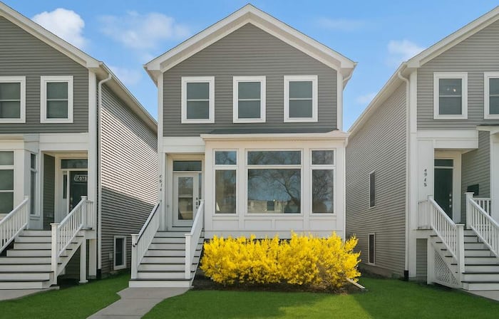 Property located at Single Family Home/House in Chicago, IL
