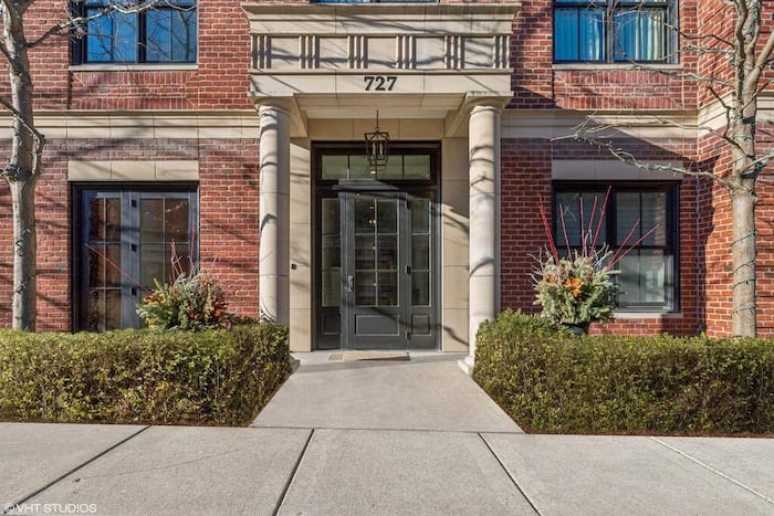 Property located at Condominium in Lake Forest, IL