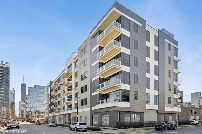 Property located at Condominium in Chicago, IL