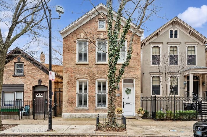 Property located at Single Family Home/House in Chicago, IL