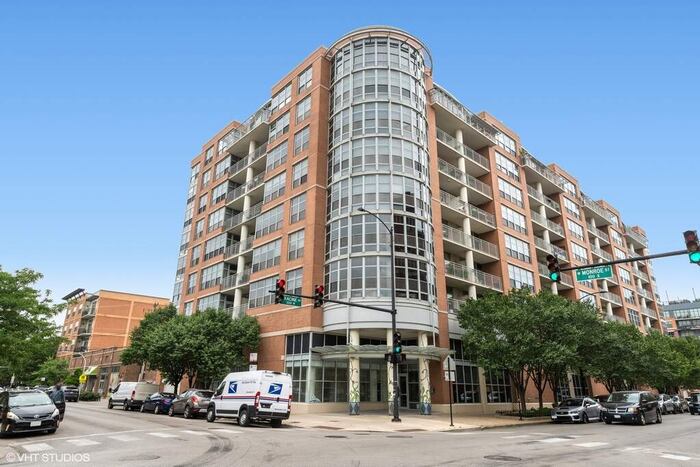 Property located at Condominium in Chicago, IL