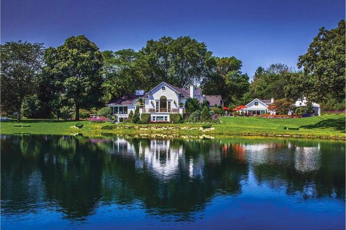 Property located at Single Family Home/House in North Barrington, IL