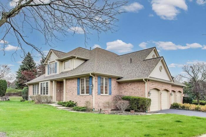 Property located at Villa/Townhouse in Glenview, IL
