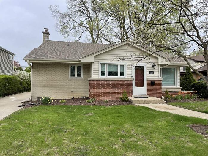 Property located at Single Family Home/House in Park Ridge, IL