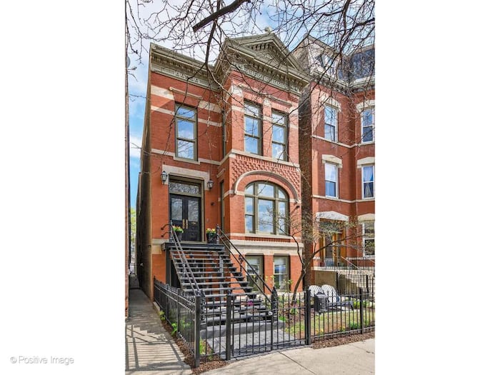 Property located at Single Family Home/House in Chicago, IL