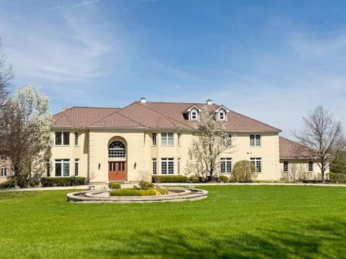 Property located at Single Family Home/House in South Barrington, IL