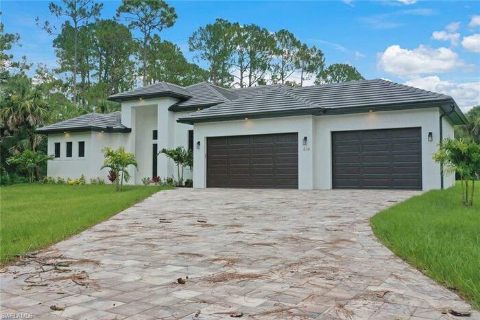 Property located at Single Family Home/House in Naples, FL