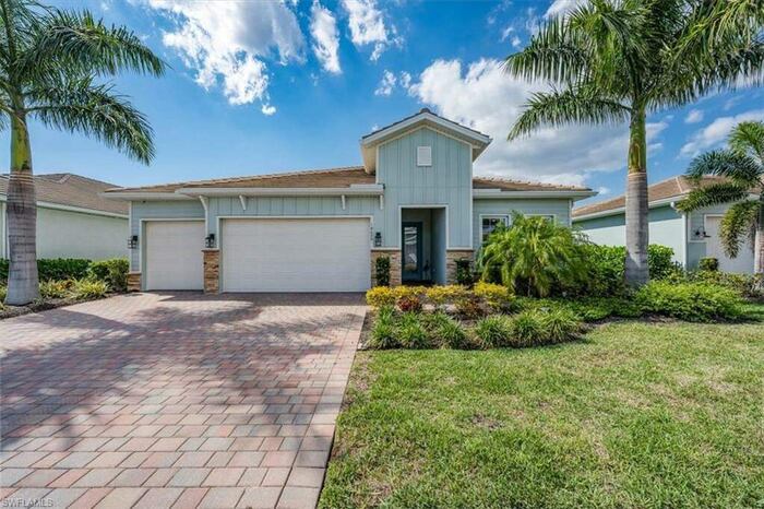 Property located at Single Family Home/House in Naples, FL