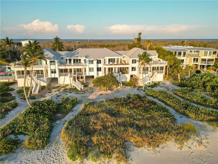 Property located at Single Family Home/House in Captiva, FL