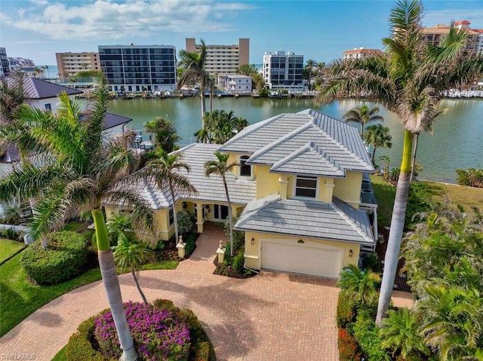 Property located at Single Family Home/House in Naples, FL