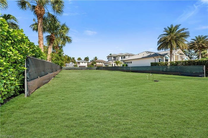 Property located at Single Family Home/House in Naples, FL