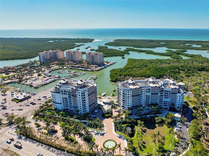 Property located at Condominium in Naples, FL