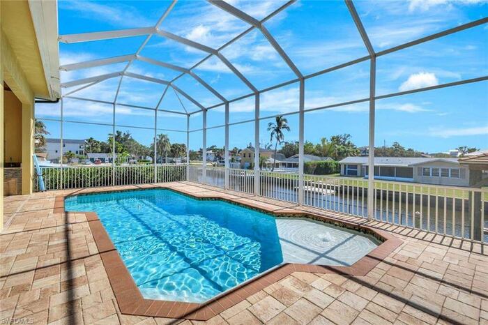 Single Family Home/House in Bonita Springs, FL