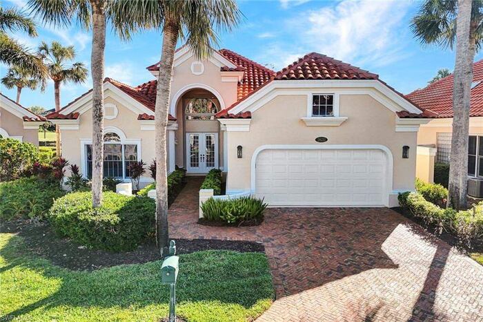 Single Family Home/House in Bonita Springs, FL