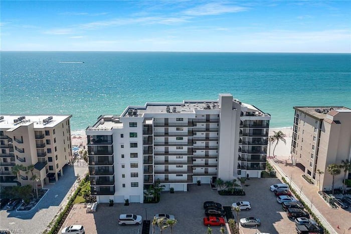 Property located at Condominium in Naples, FL