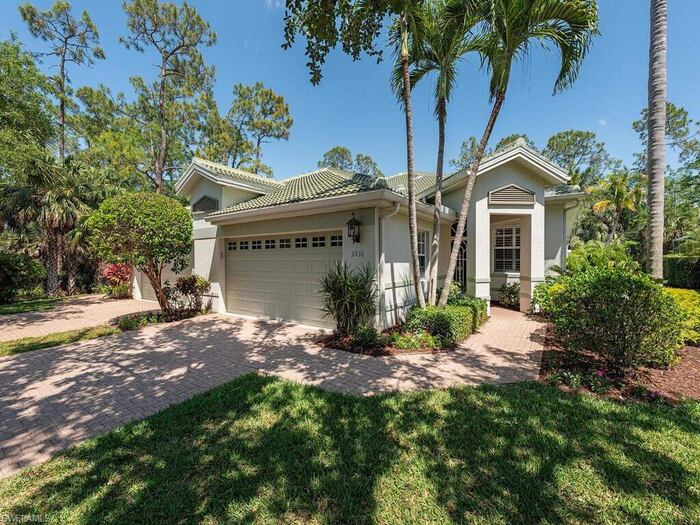 Property located at Condominium in Naples, FL