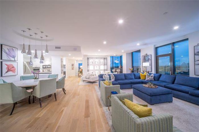 Condominium in Dallas, TX