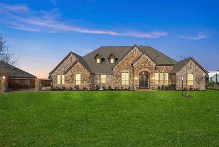 Single Family Home/House in Fort Worth, TX