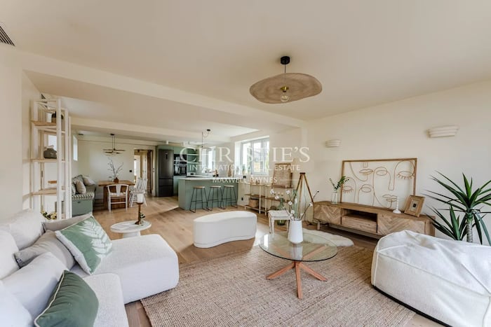 Property located at Villa/Townhouse in Bordeaux, France