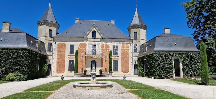 Property located at Vineyard in Sainte-Foy-la-Grande, France
