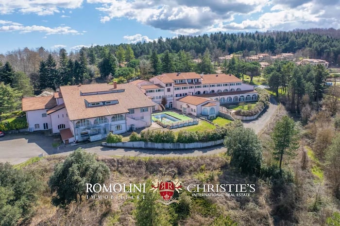 Property located at Villa/Townhouse in Arcidosso, Italy