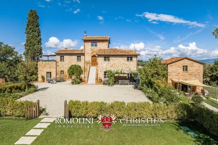 Property located at Villa/Townhouse in Montepulciano, Italy