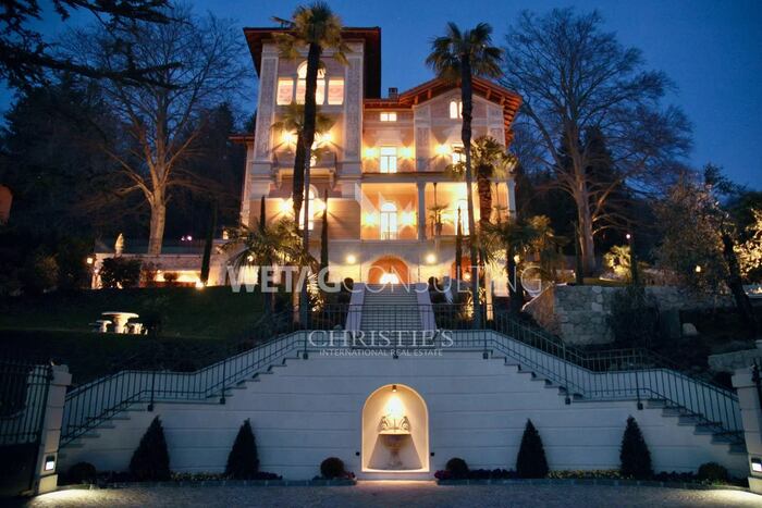 Property located at Villa/Townhouse in Curio, Switzerland