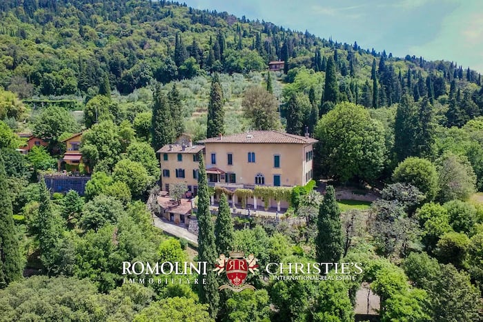 Property located at Villa/Townhouse in Fiesole, Italy