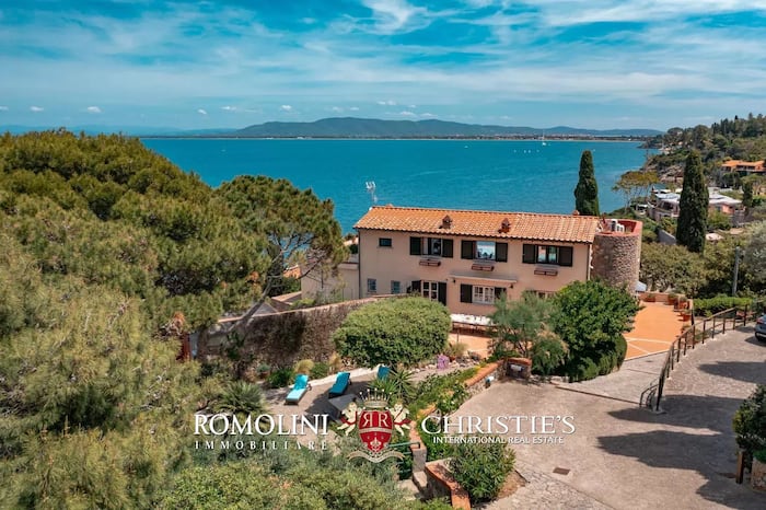 Property located at Villa/Townhouse in Monte Argentario, Italy