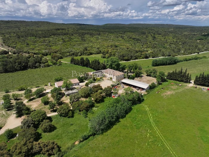 Property located at Vineyard in Nîmes, France